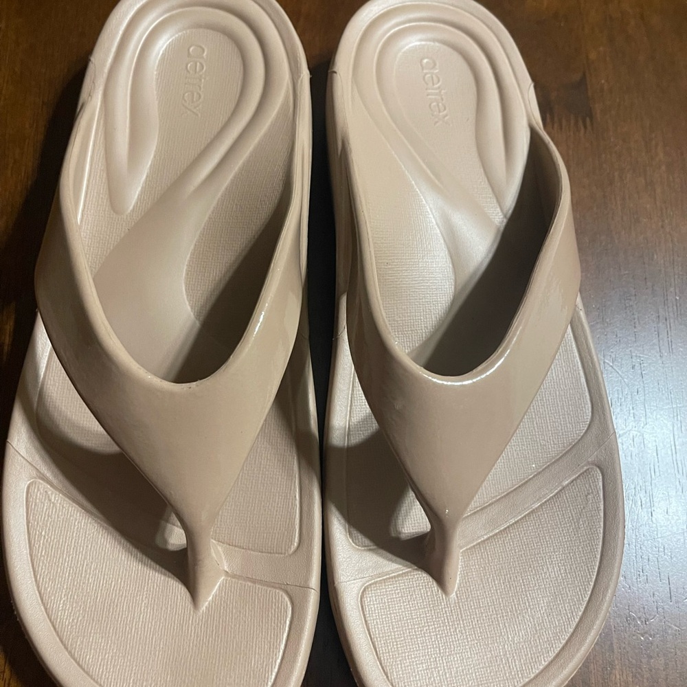 Women's Tan Sandals